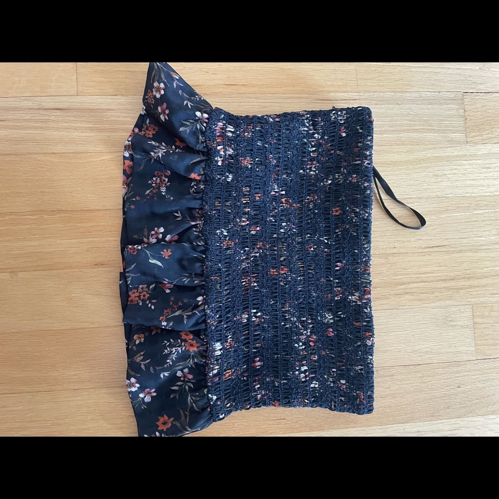 Tube crop top